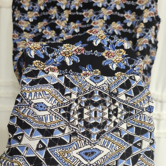 LIKE NEW Celestial Blue top small - Picture 7 of 8